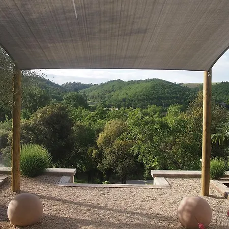 La Maison Des Collines アルマーニュ・アン・プロヴァンス
